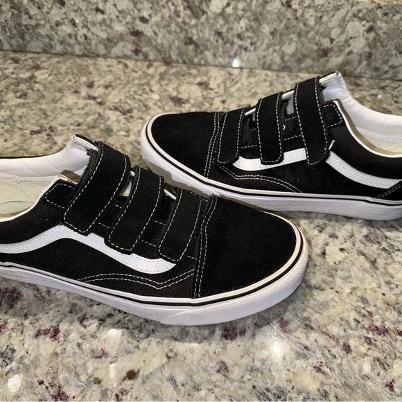 Vans Black & White 3 Strap Velcro Shoes Sze 9M / 10.5W - Picture 9 of 15